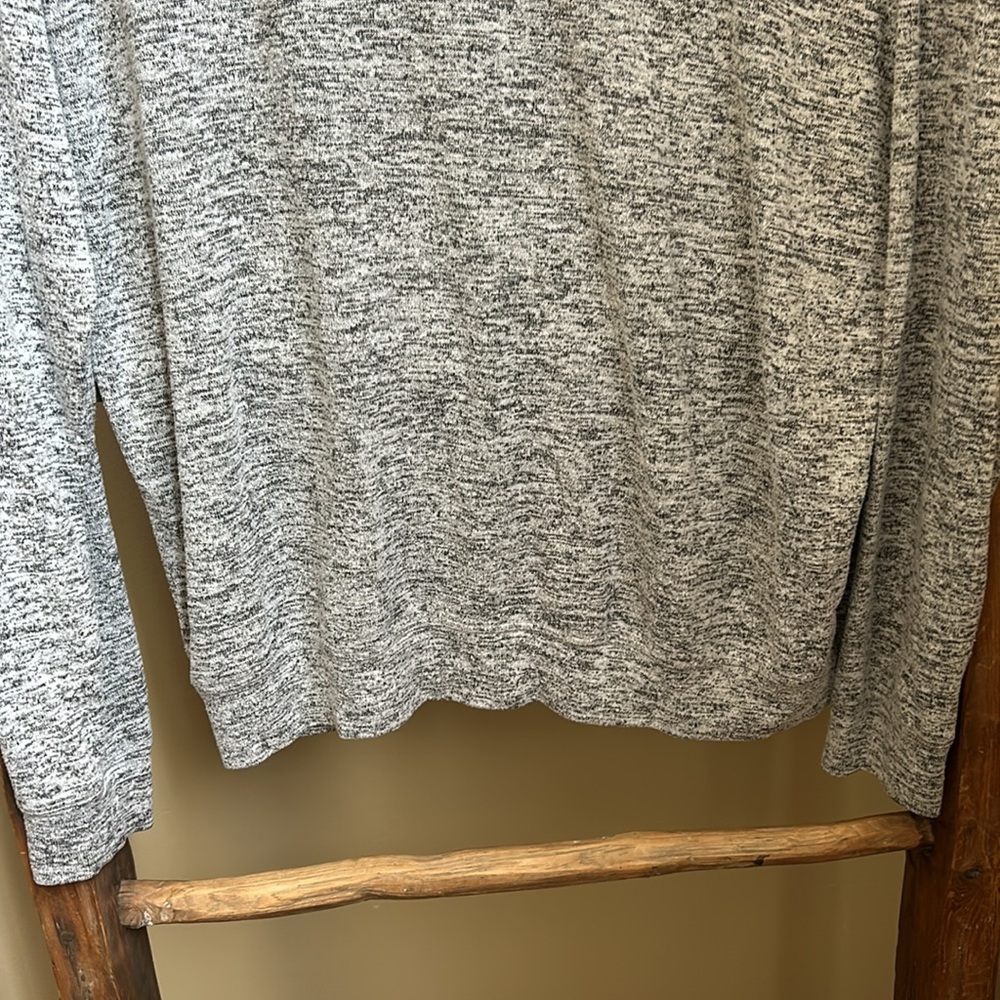 Athleta Women's Light Weight Sweater Size XS - Picture 4 of 7